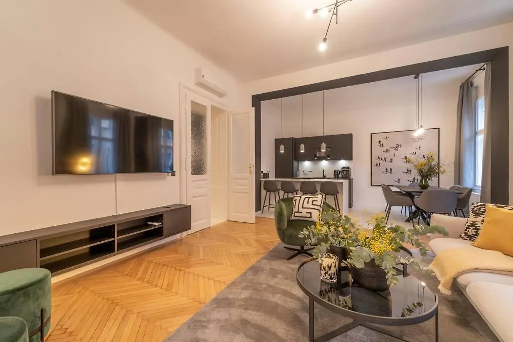 Josef'S Home I Pink Flamingo I Deluxe Suite Viyana Daire